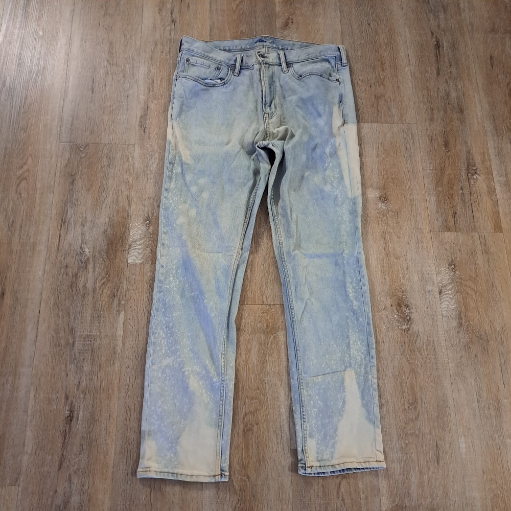 Old Navy Light Blue Denim Light Washed Bleached Detail Jeans Men's Size 36"x32"